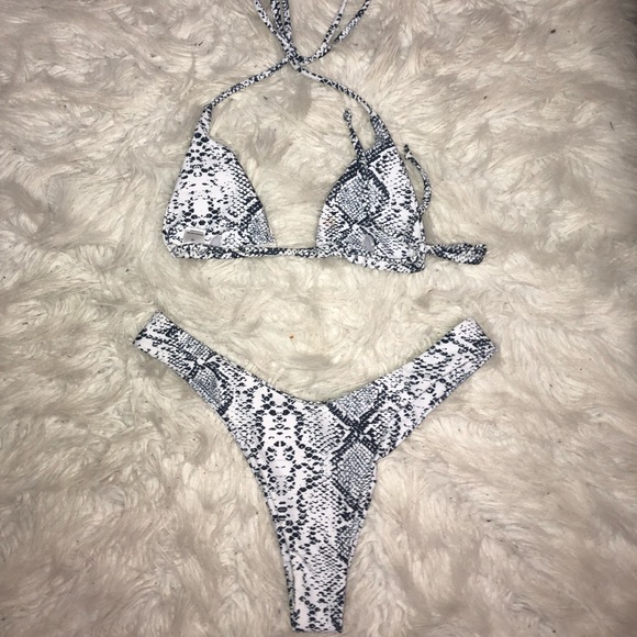 Bikini - Picture 4 of 5